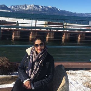 Meet your Posher, Amita